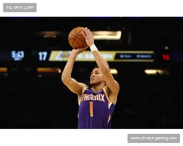 德文·布克：成为得分后卫的投射大师与攻防兼备的全能球员